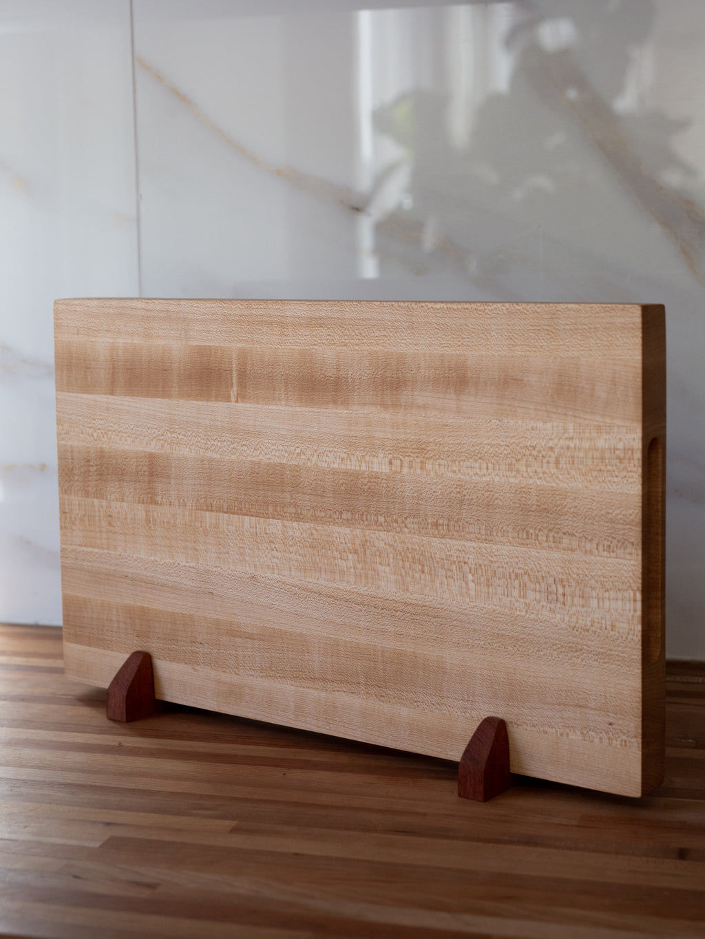 Edge-grain Cutting Board
